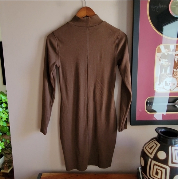 Beautiful! Old Navy Rib-Knit Mini Dress Long Sleeve Brown/Chocolate Size Small - Picture 2 of 4